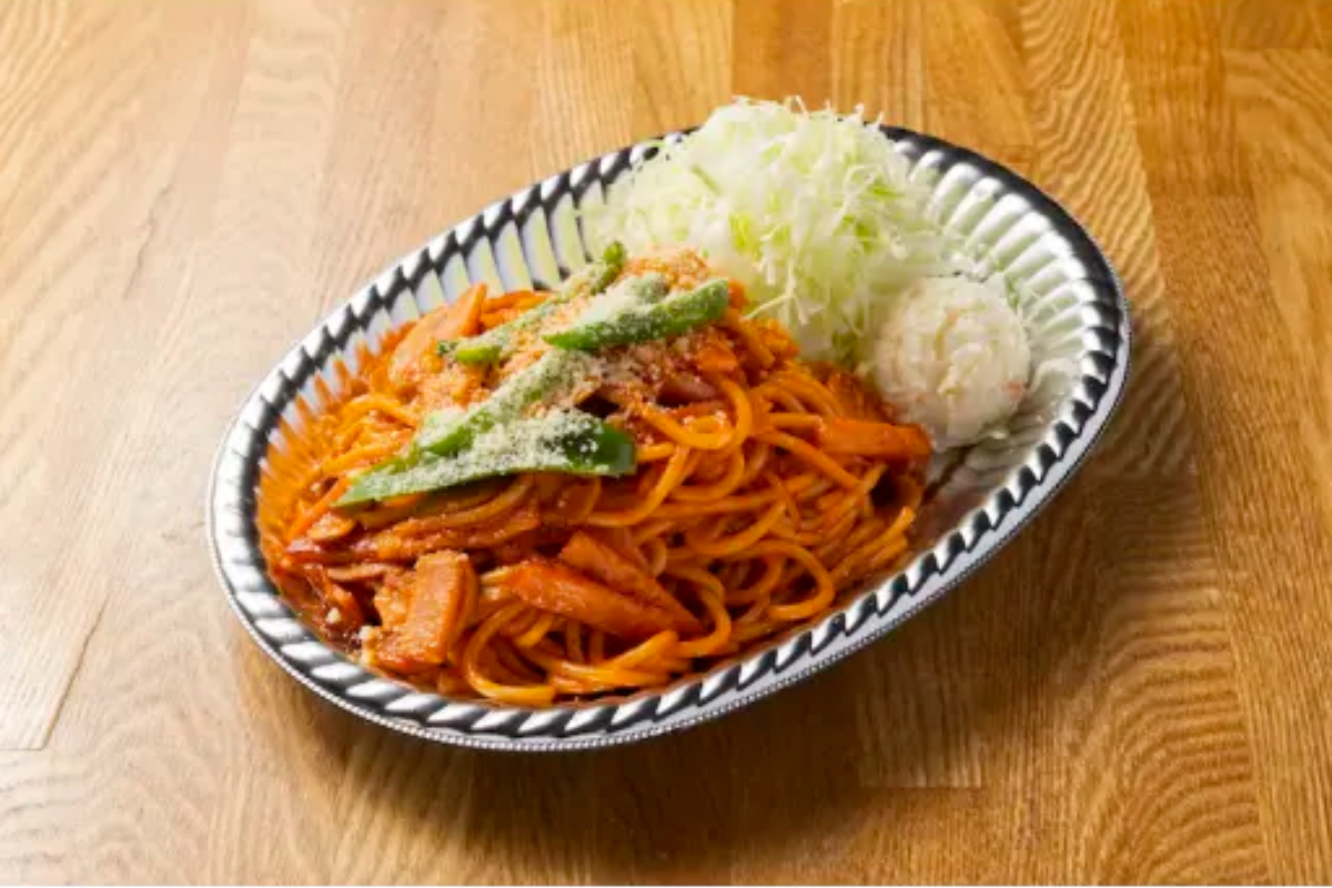 太麺パスタのナポリタン