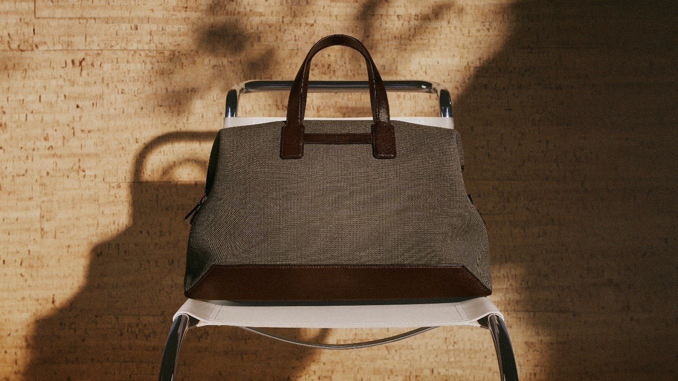 dunhill】ブランドの起源である馬具からインスパイアされた