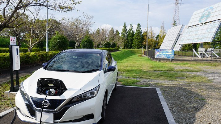 宮崎大学に設置された、エネチェンジEVチャージの充電スタンド