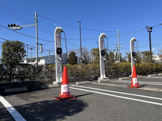 JAいちかわ田中支店に設置されたエネチェンジのEV充電器