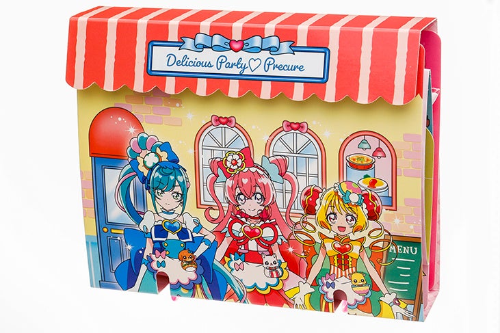 左から順にキュアスパイシー、キュアプレシャス、キュアヤムヤム