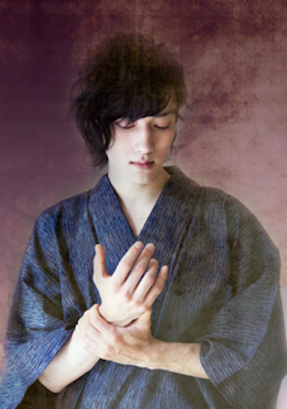 末原拓馬　1985年7月8日生まれ　劇団おぼんろ主宰。