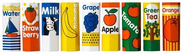 りんごジュースやミルクなど9種類のドリンクボトルが出てきます