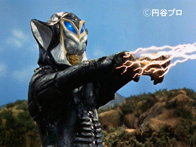 ↑ 宇宙人や怪獣の電撃・怪光線が、みごとな特撮で表現された。