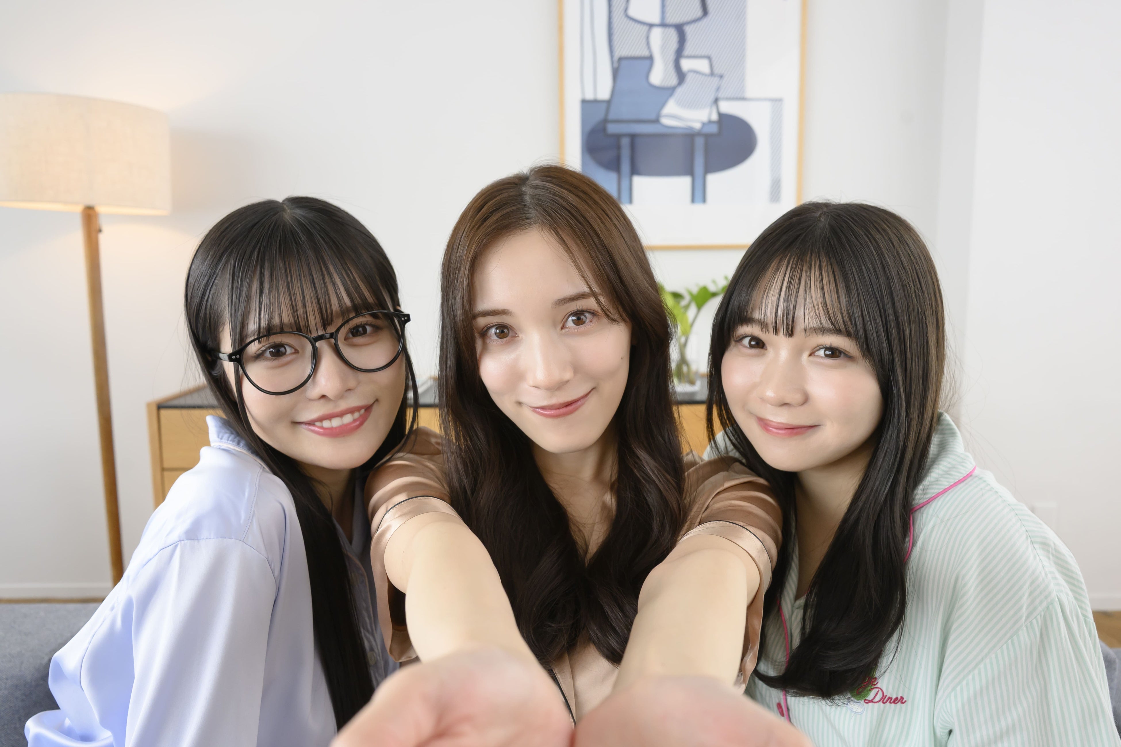 実写ハムスター恋愛ADV！人気グラドルと禁断の同居生活