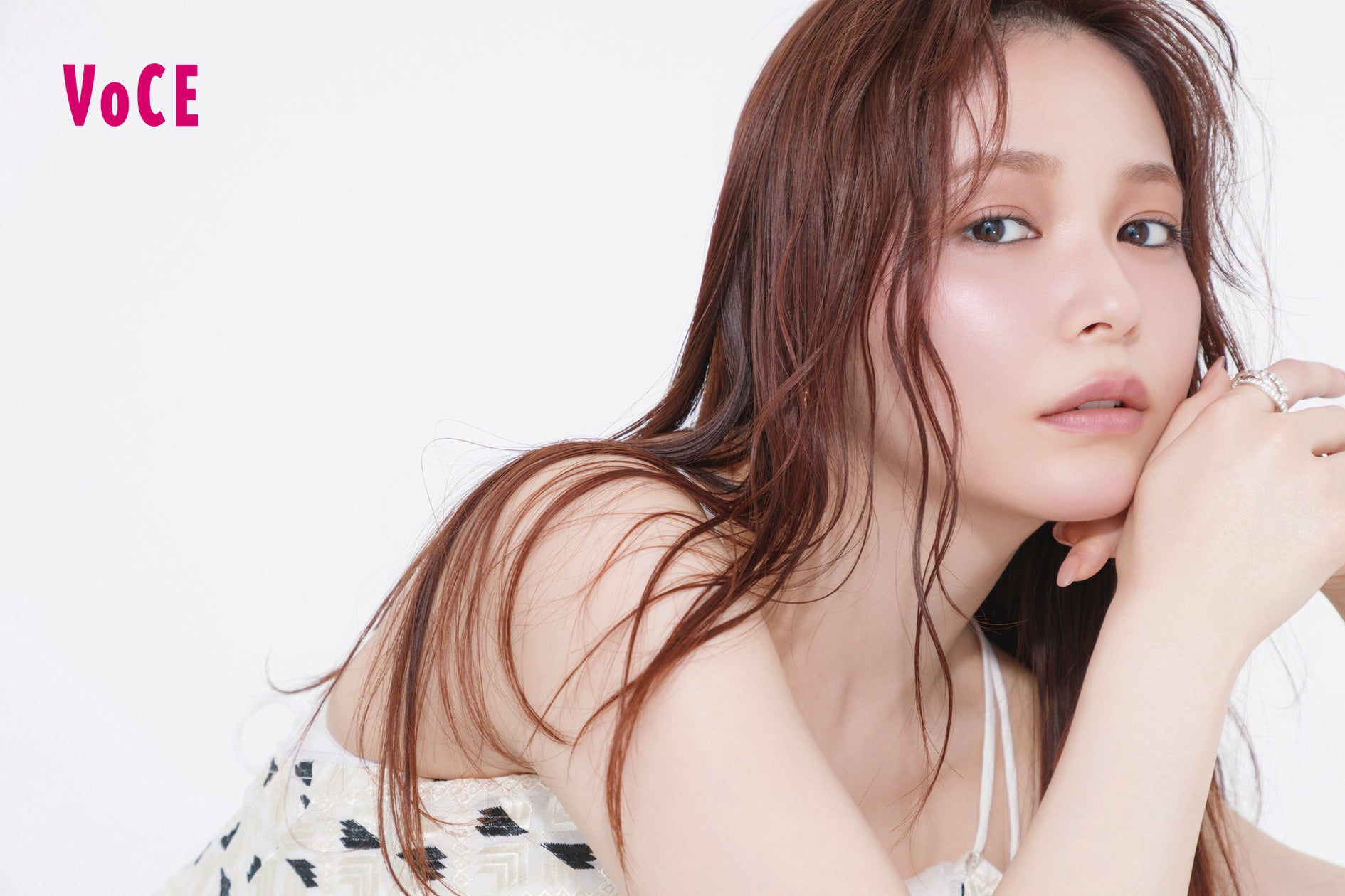 Rinka Kumada showcases three summer pink makeup looks in the July VOCE ...