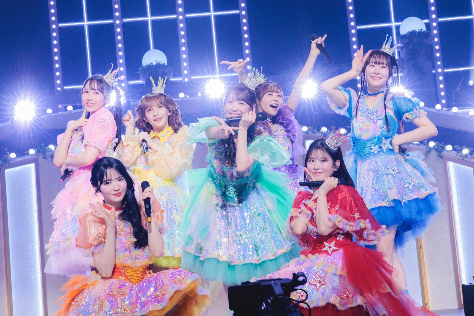 FRUITS ZIPPER、初の全国ホールツアー完走! 3rd ANNIVERSARYライブ追加公演も決定 | アソビシステム株式会社のプレスリリース