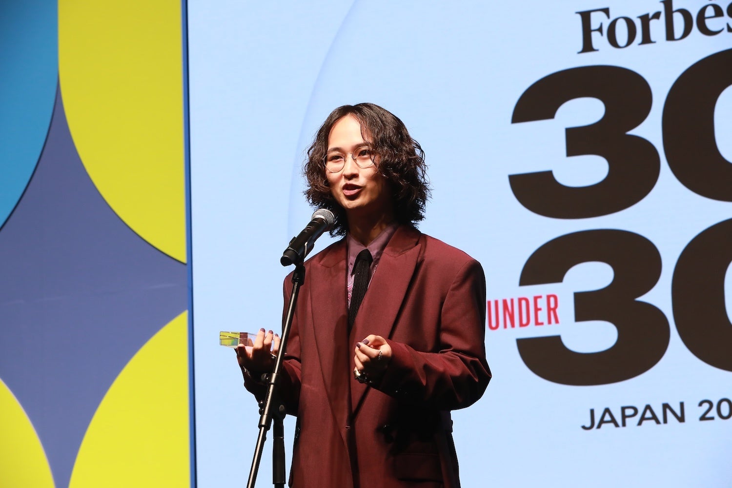 a子、令和ロマン・髙比良くるま、穂志もえからが受賞！「Forbes JAPAN