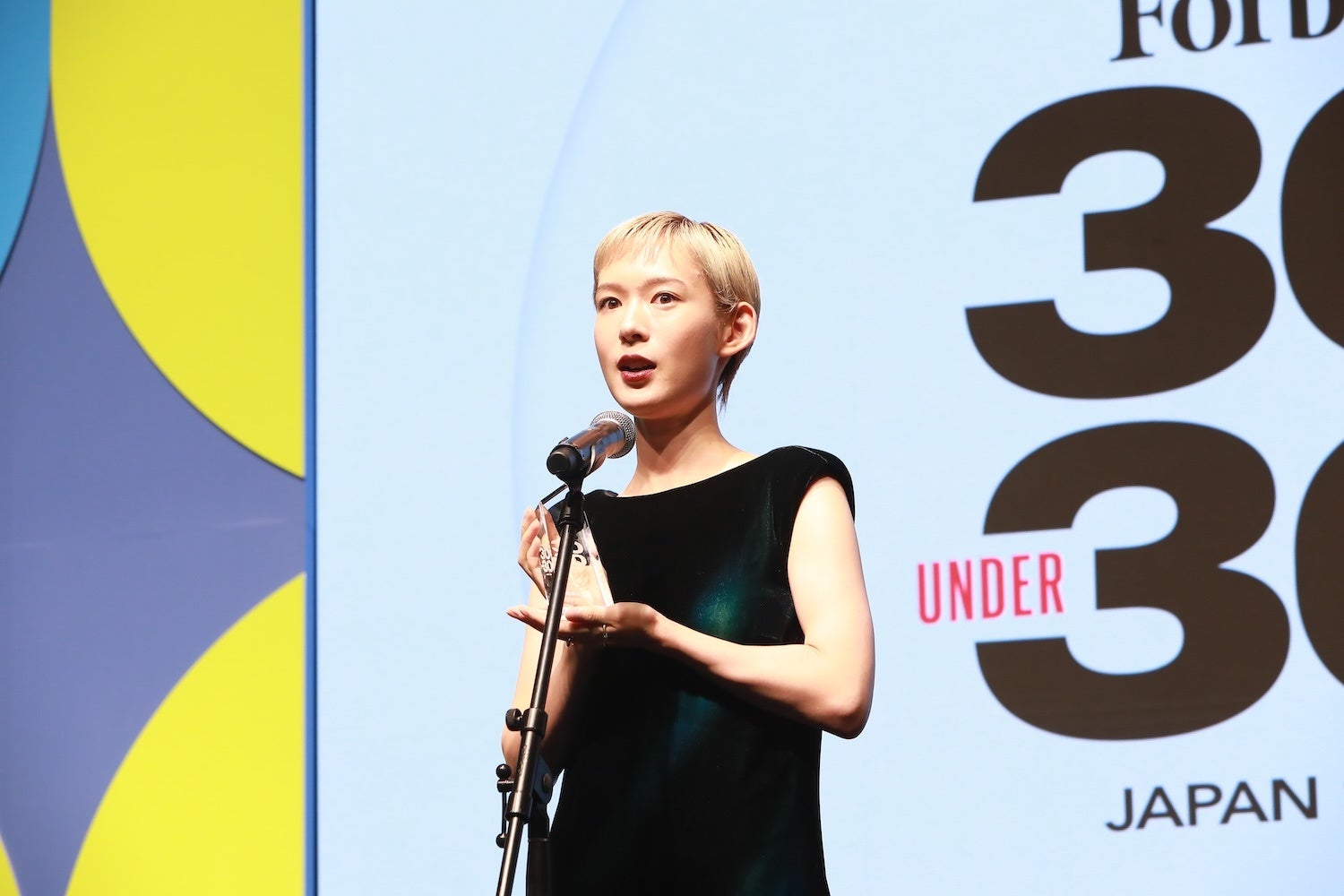 a子、令和ロマン・髙比良くるま、穂志もえからが受賞！「Forbes JAPAN