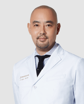 医師としての活動だけでなく、音楽大学を卒業しヴァイオリニストとしても活躍するなど活動の幅は広い。最近では自身のYOUTUBEチャンネル「ドクターAチャンネル」がチャンネル登録者数14万人を突破するなど、YOUTUBERとしても人気を博している。