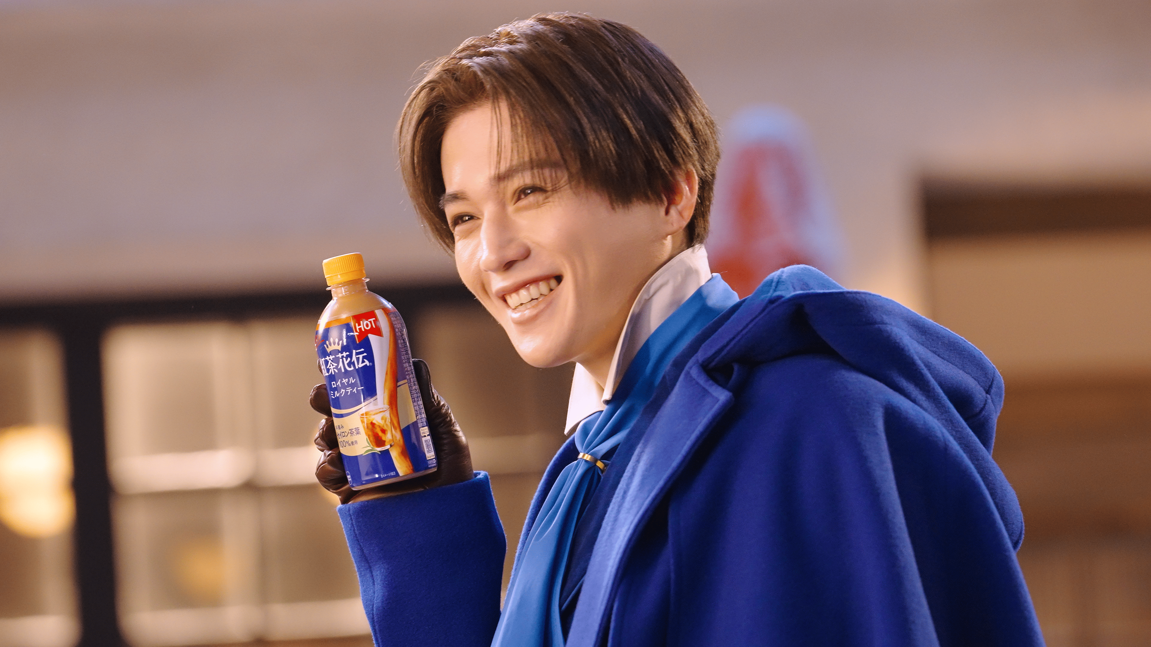 ブランドアンバサダーに八木勇征さん 「紅茶花伝」の妖精役で出演 冬の