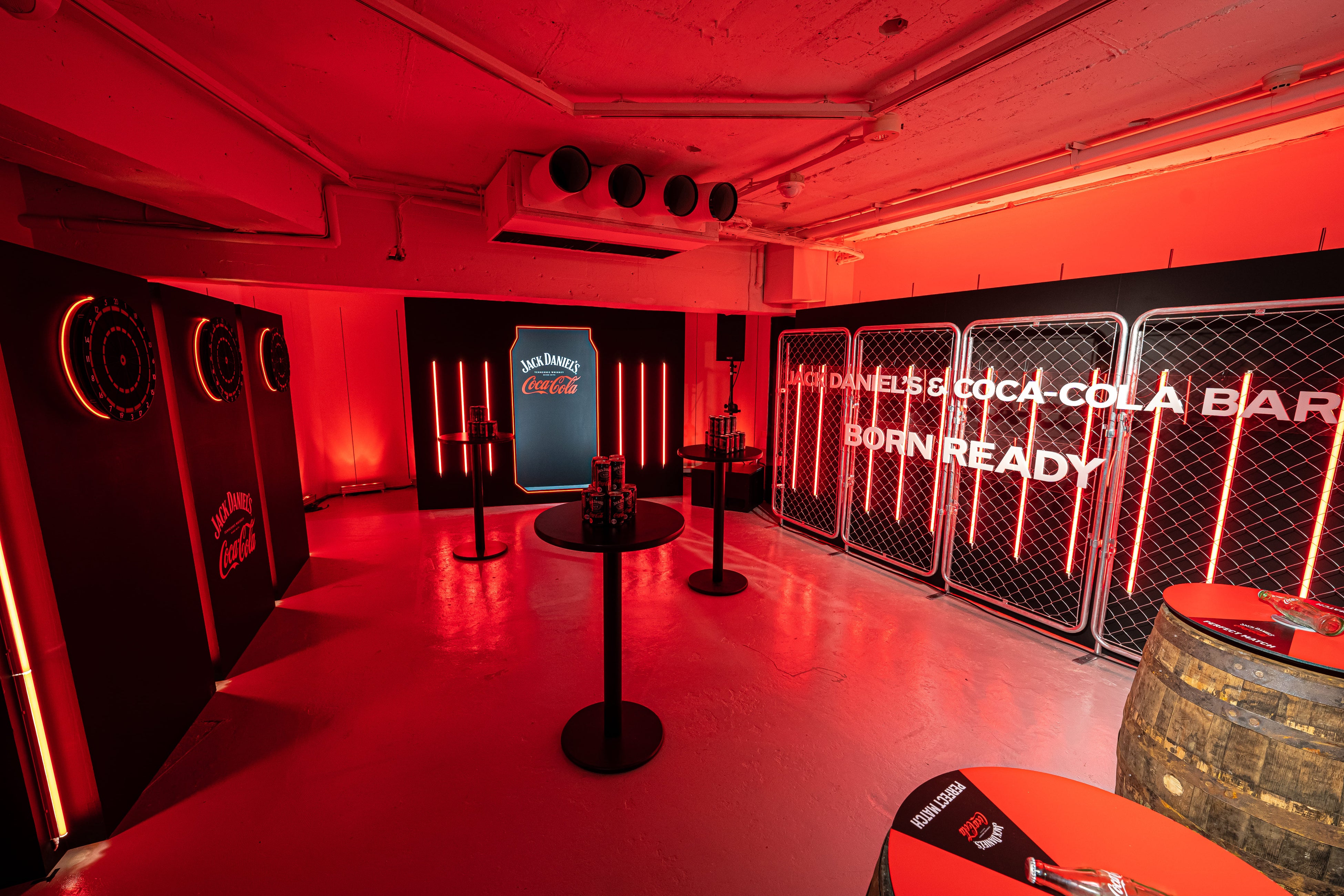 誰かと一緒に楽しむ体験をお届けするため、ルーレットゲームを用意。勝者には「ジャックダニエル&コカ・コーラ」をプレゼントします。