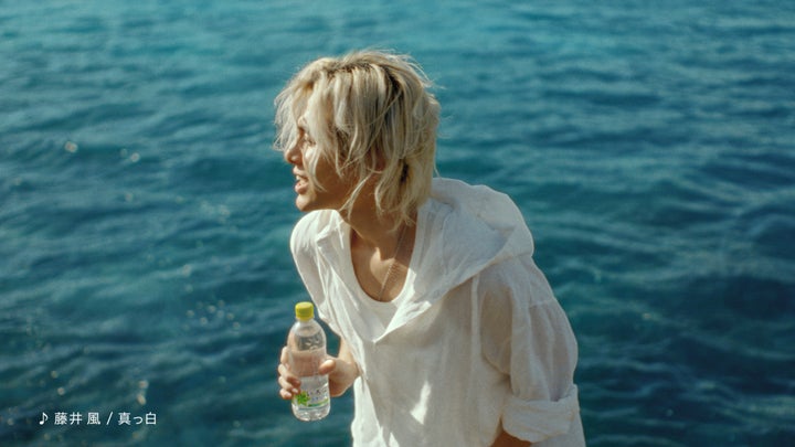 い・ろ・は・す」新アンバサダーに藤井 風さん就任!新 CM「い・ろ・は い・ろ・は・す」新アンバサダーに藤井 風さん就任!新 CM「い・ろ・は