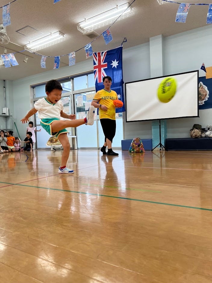 先生の出身国を遊びながら知る KINCARNの「Teachers Country Day」、10月はオーストラリアを体験