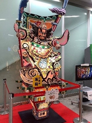 期間中、会場に迫力ある本物の立佞武多を展示