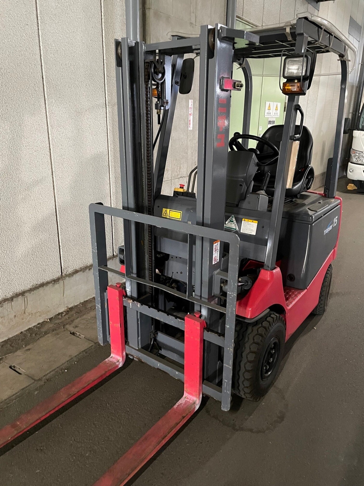 フォークリフト