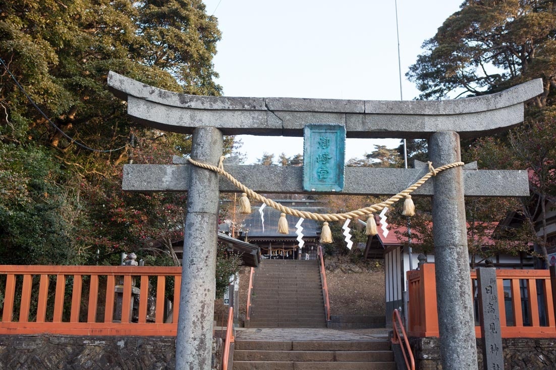 ＜御崎神社＞
