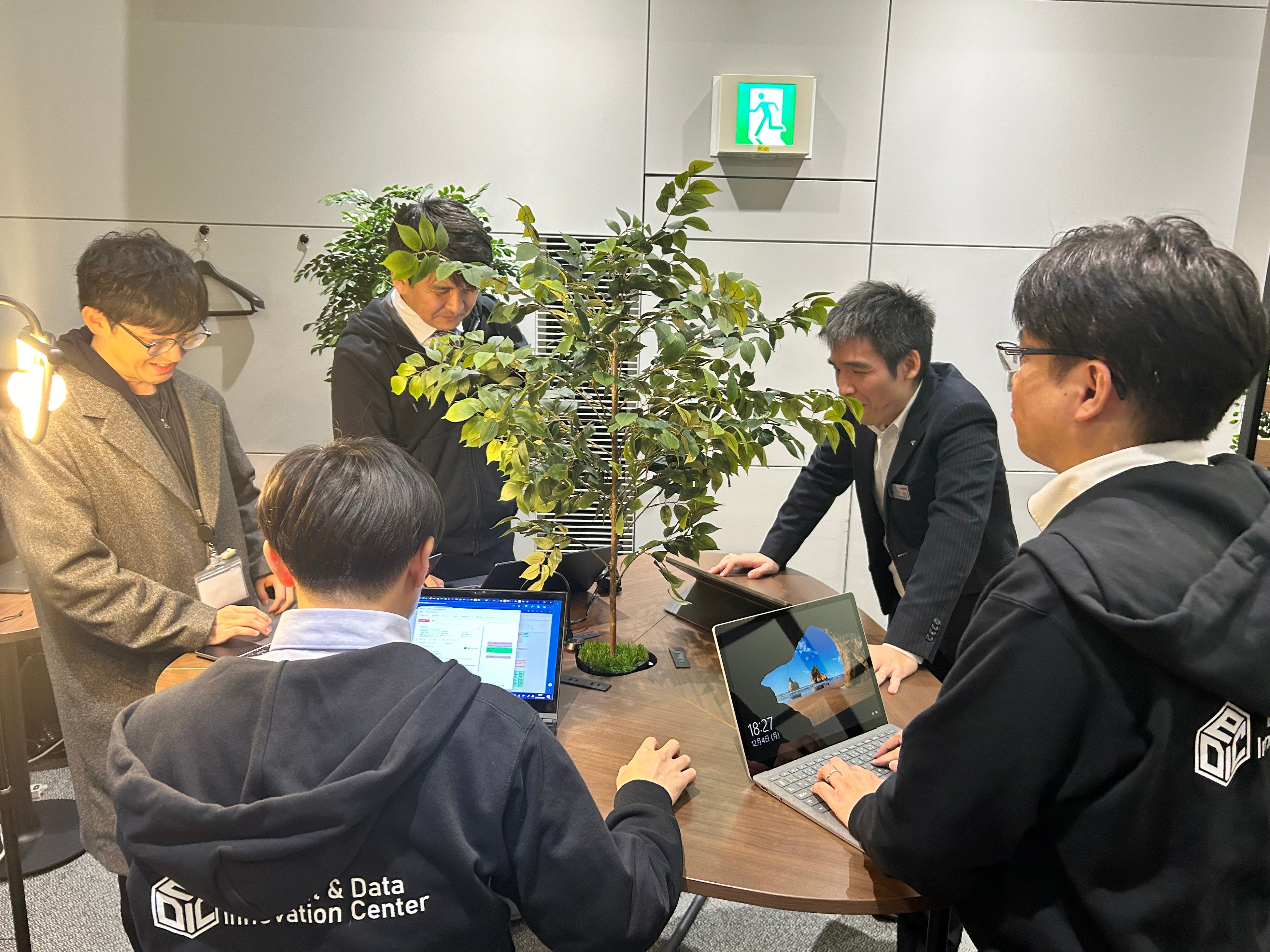 ＜DICeの業務風景＞