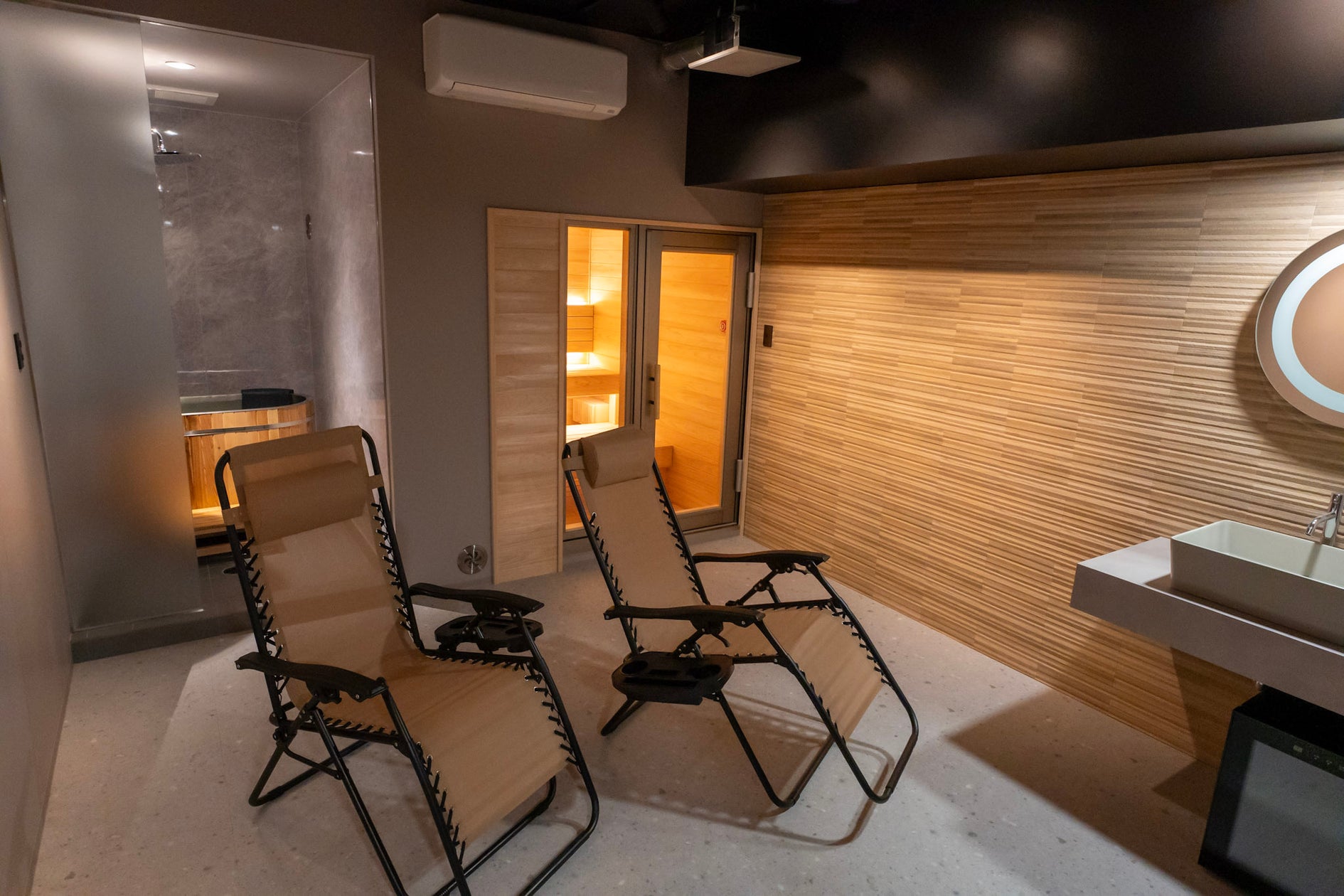 【岡山県内初】カップルで“泊まれる”完全個室サウナ「THE DD SAUNA」2月7日オープン | 株式会社ヴィクトワールのプレスリリース