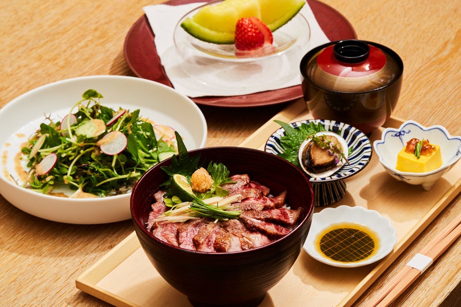 雪室熟成牛タタキ丼