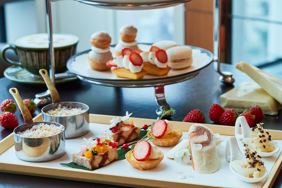 ストロベリー＆ホワイトチョコレート アフタヌーンティー（セイボリー）