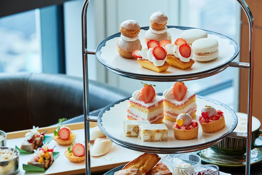 ストロベリー＆ホワイトチョコレート アフタヌーンティー（スイーツ）