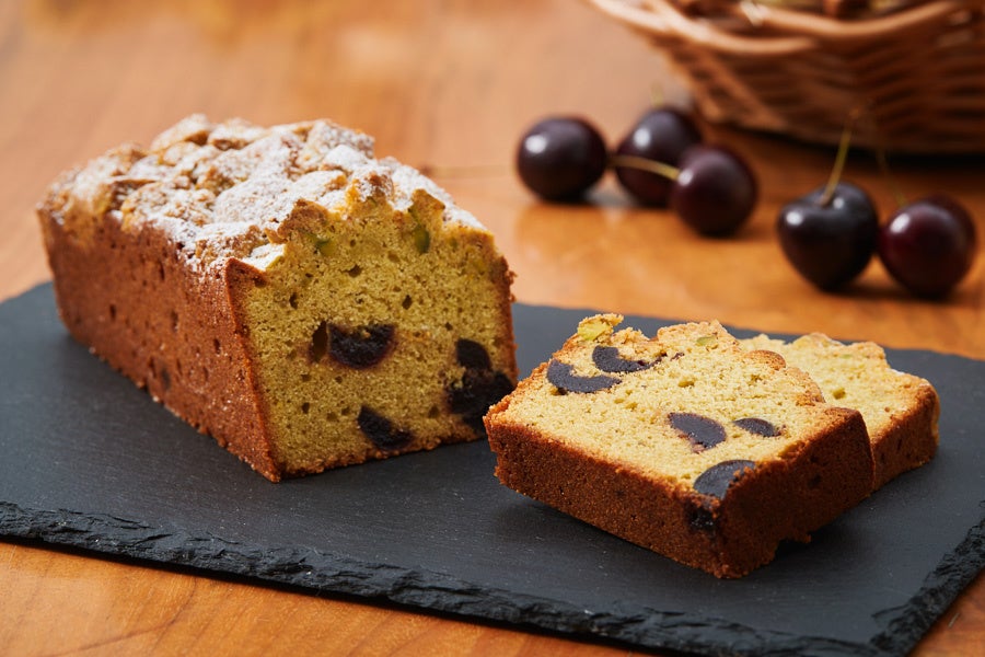 チェリーピスタチオパウンドケーキ