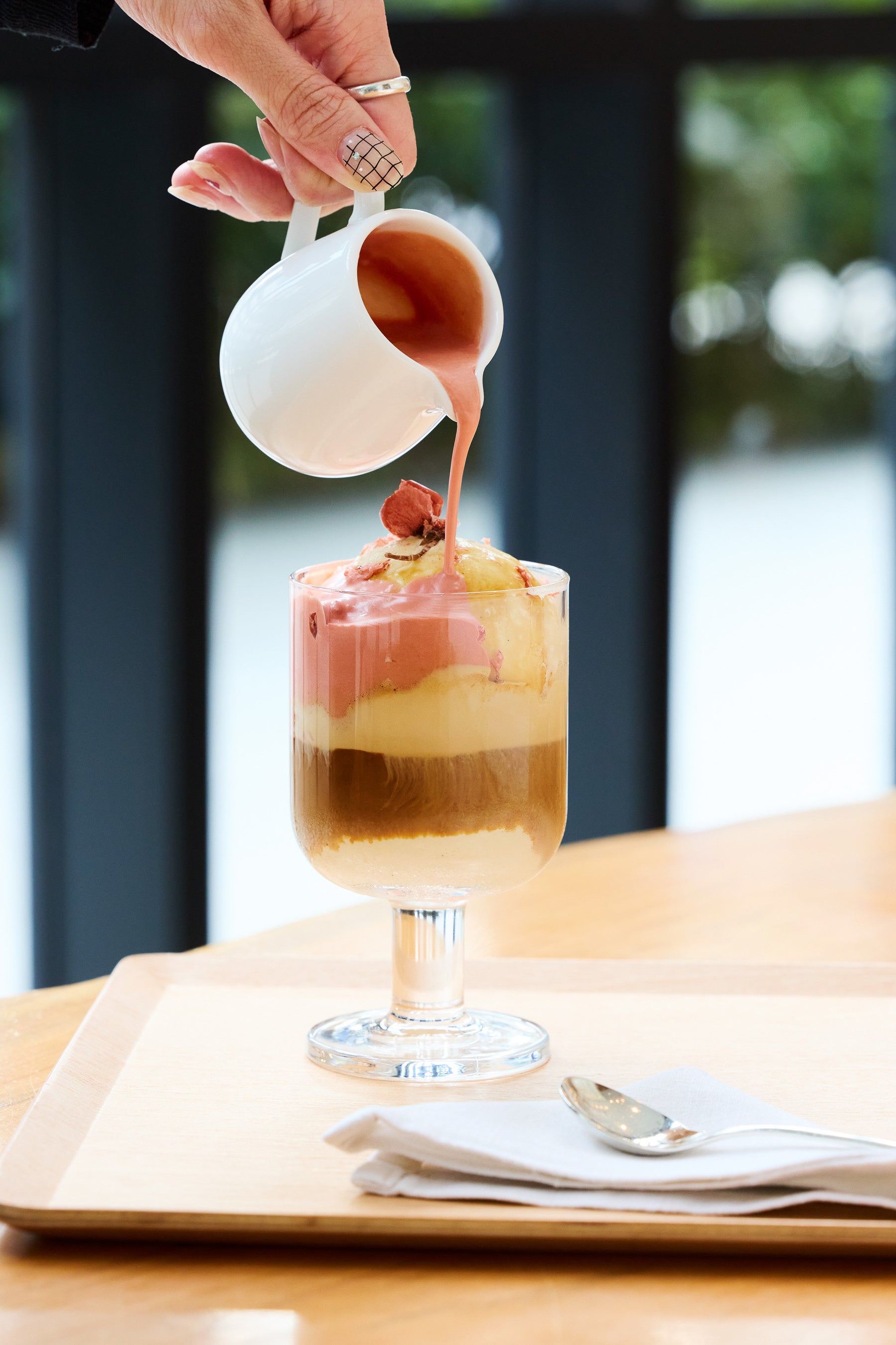 ドリンク_アフォガード 桜キャラメルソース