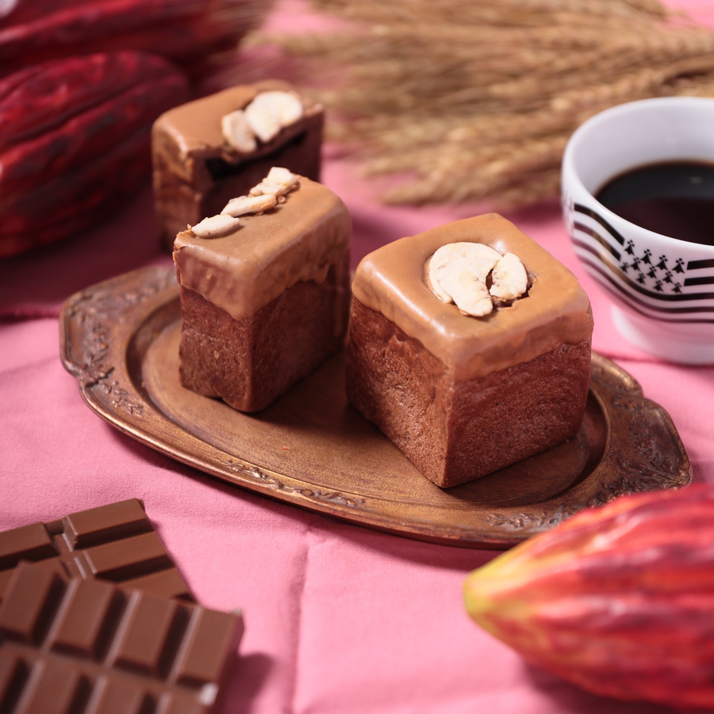 フランス・ブルターニュで愛された 3 代続く味と技ル ビアンにて 2/1