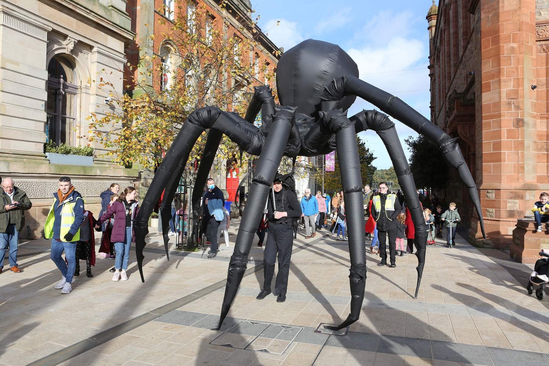 デリー・ハロウィーン ©Lorcan Doherty