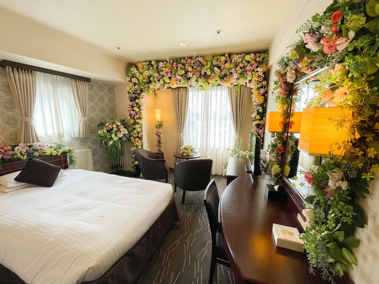 【Four seasons -Flower garden-】色とりどりの「花」が織りなす華やかな空間