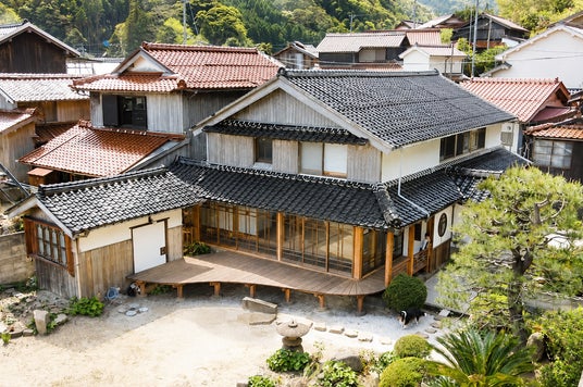 古民家率全国1位の島根で古民家宿・輪島屋の改修を一般公開。古民家を活用したい事業者様をご招待します。「部分移築」による循環型建築の内覧会 古民家率全国1位の島根で古民家宿・輪島屋の改修を一般公開。古民家を活用したい事業者様をご招待します。「部分移築」による循環型建築の内覧会