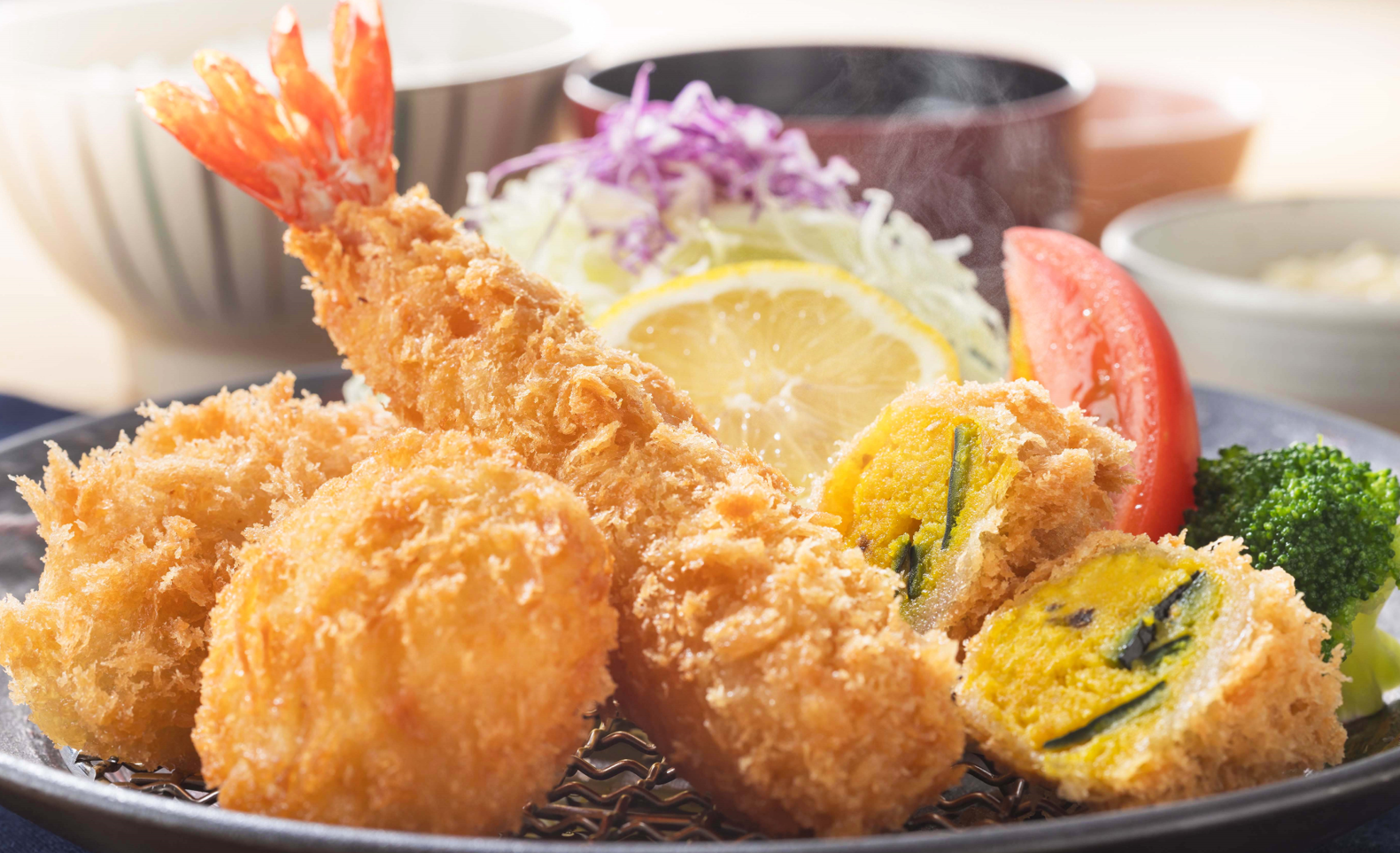 1月8日は創業記念の「⼤⼾屋・定⾷の⽇」（0108：おーとや）。66年