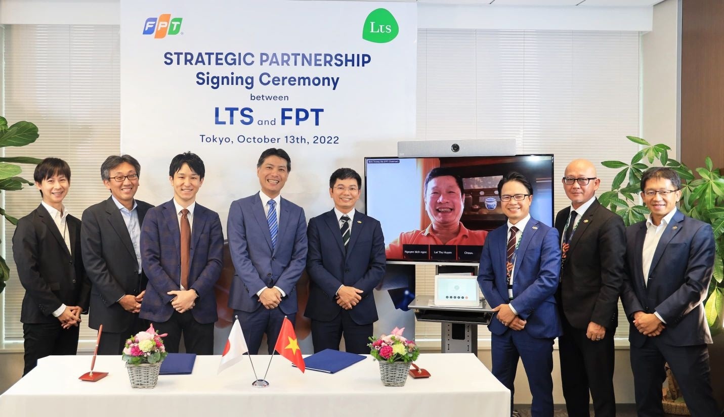 ＦＰＴジャパンホールディングス、エル・ティー・エス関係者による調印式