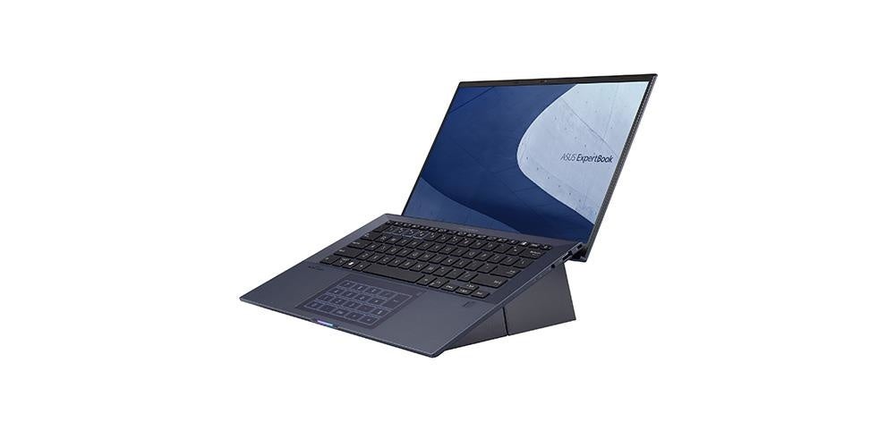 約880グラムの超軽量モデルを含め、長時間駆動可能の14型ビジネス