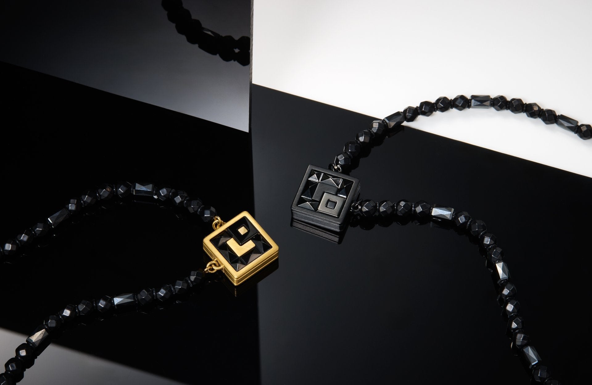 コラントッテ史上最高ランクのTHEOシリーズより新デザイン誕生。管理医療機器「THEO ネックレス LEXIA」を2026年10月28日（水）より順次販売開始