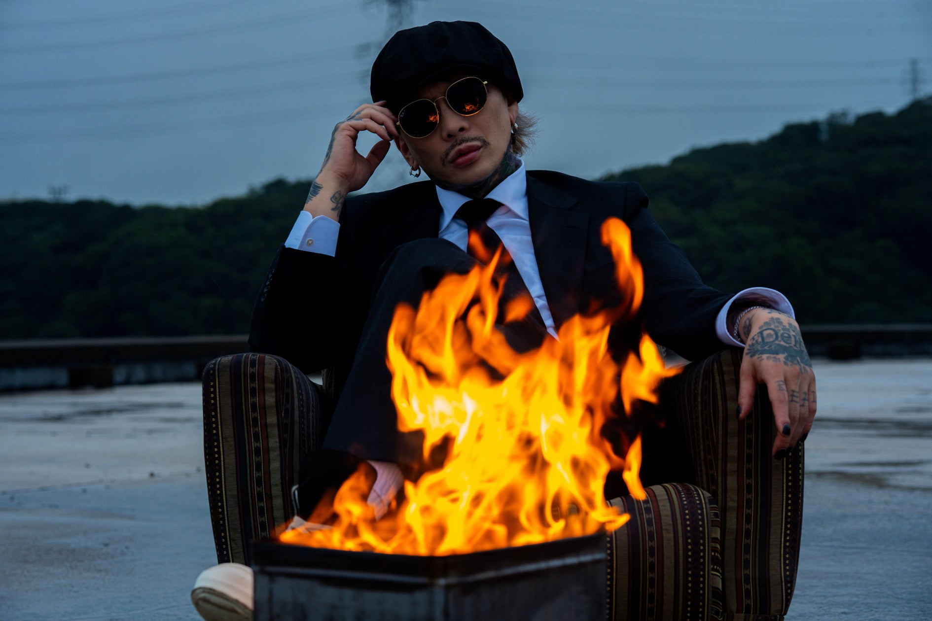 おぎやはぎ、競合外食チェーン3社の“ここだけの本音”に迫る新番組「おぎやはぎの匿名座談会 ~会社員の本音を、のぞき見。~」配信開始