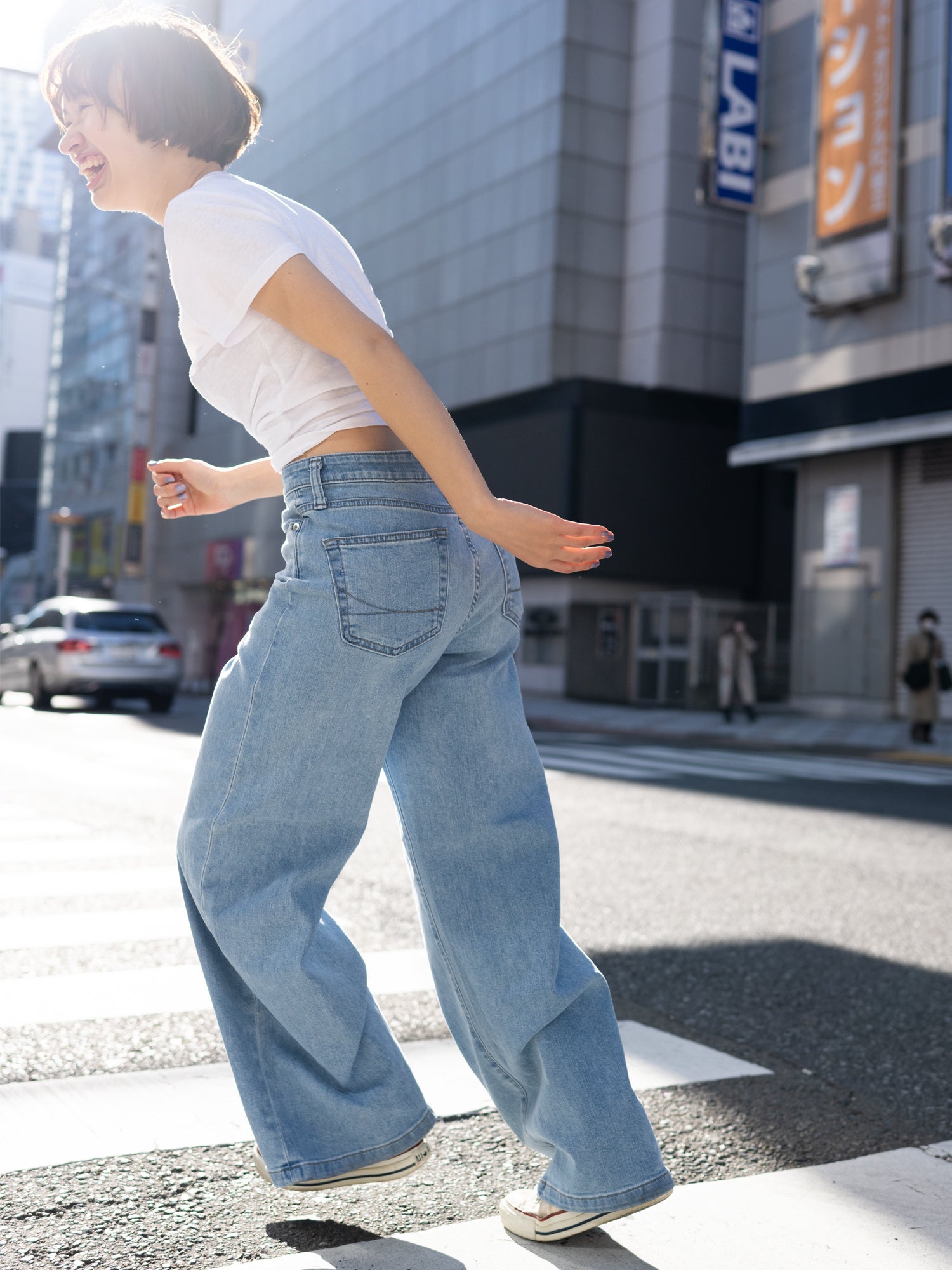 ジーンズブランドSOMETHING（サムシング）、写真家 花盛友里氏
