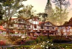 万平ホテル（大規模改修・改築中）