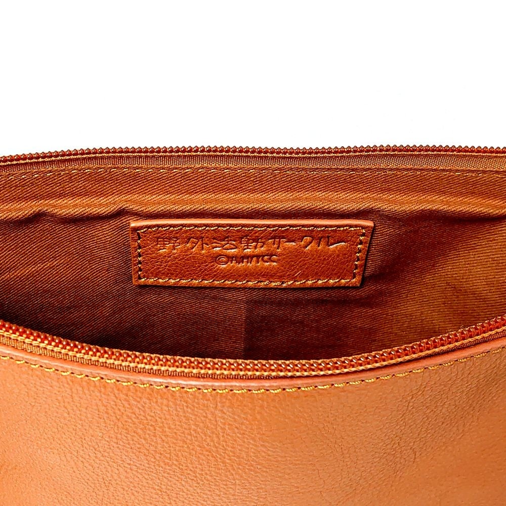 ゆるキャン 色んな場所で使えるレザーバック登場 ヴィレッジヴァンガードのプレスリリース ゆるキャン 色んな場所で使えるレザーバック登場 ヴィレッジヴァンガードのプレスリリース