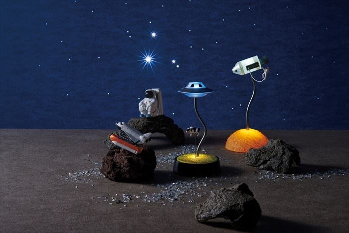 深海宇宙ランプ 宇宙】お部屋に無重力空間？！ステープラーとルームランプが