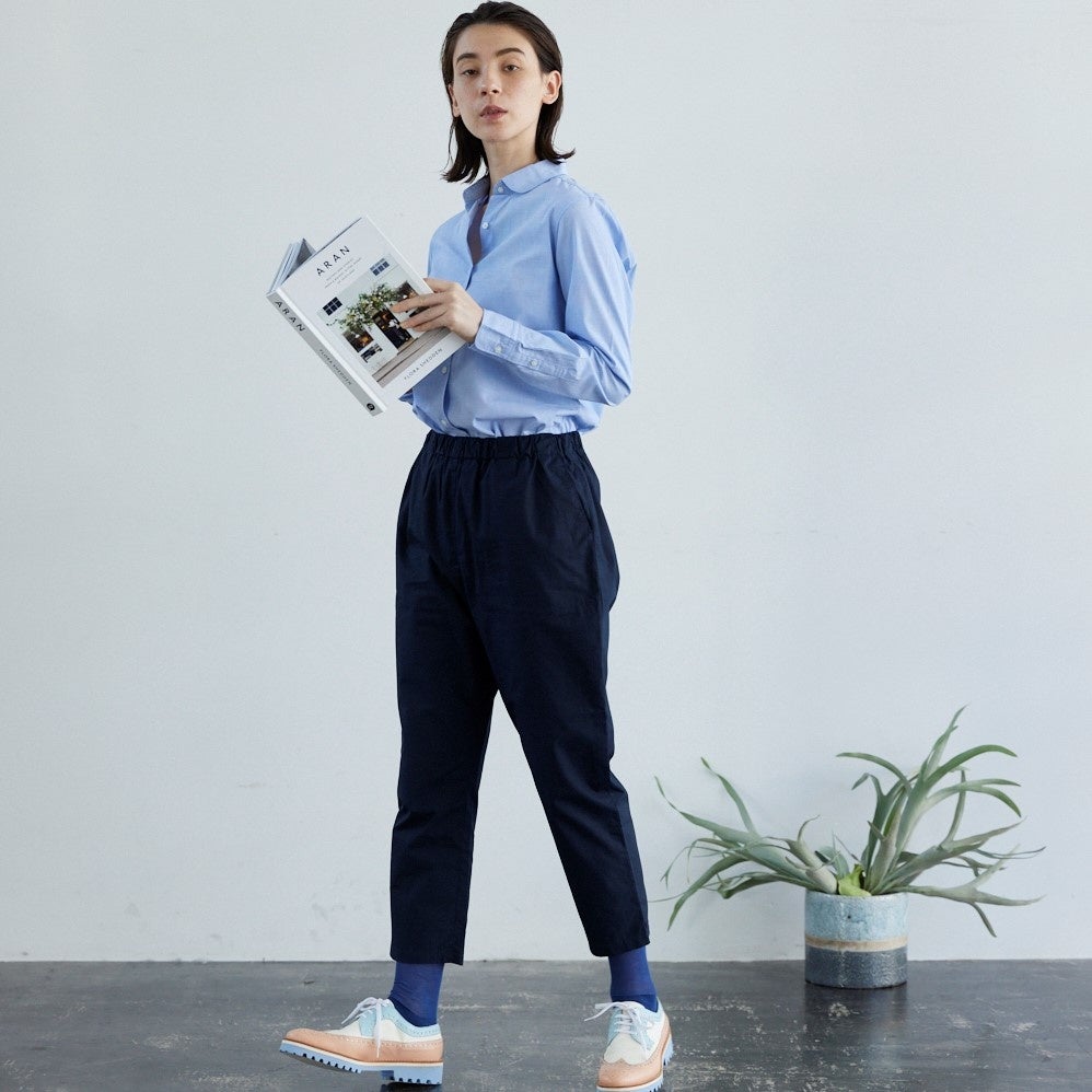 テーパードパンツ