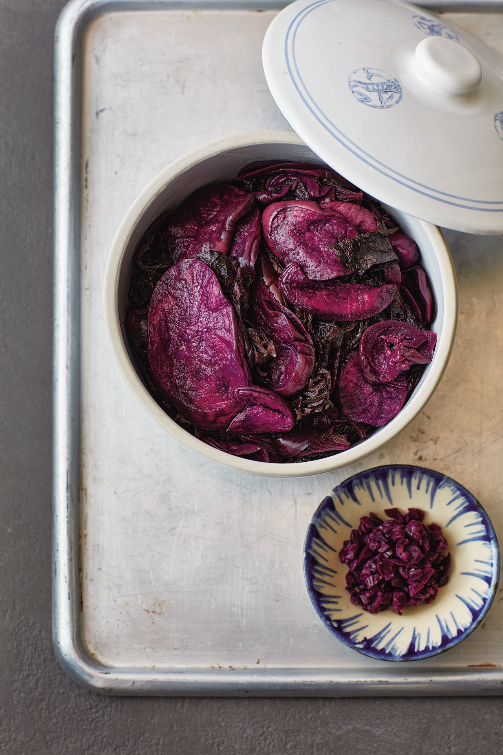 乳酸発酵させる本格的なしば漬け「ナスのしば漬け」