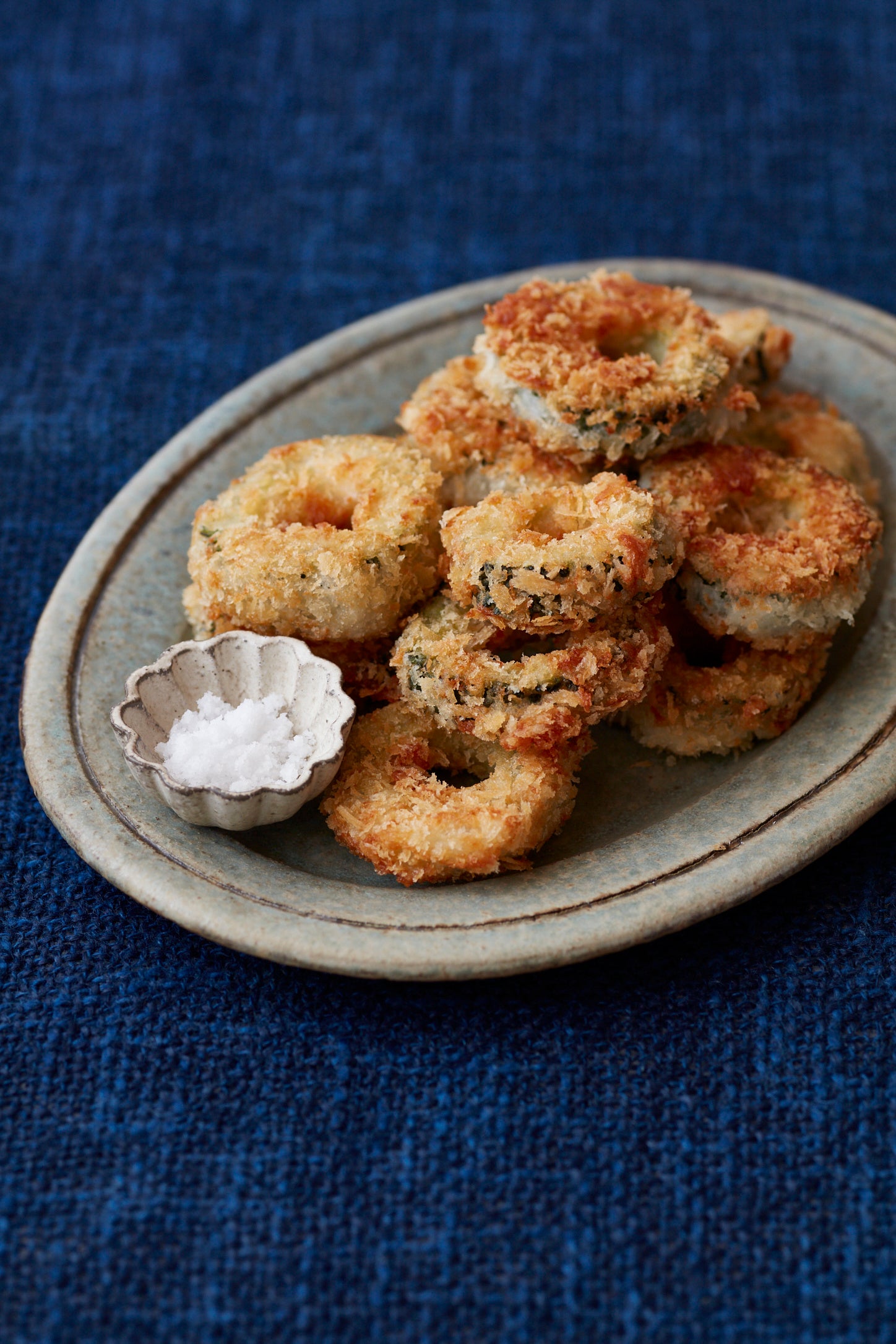 揚げると苦みがマイルドに「ゴーヤーのリングフライ」