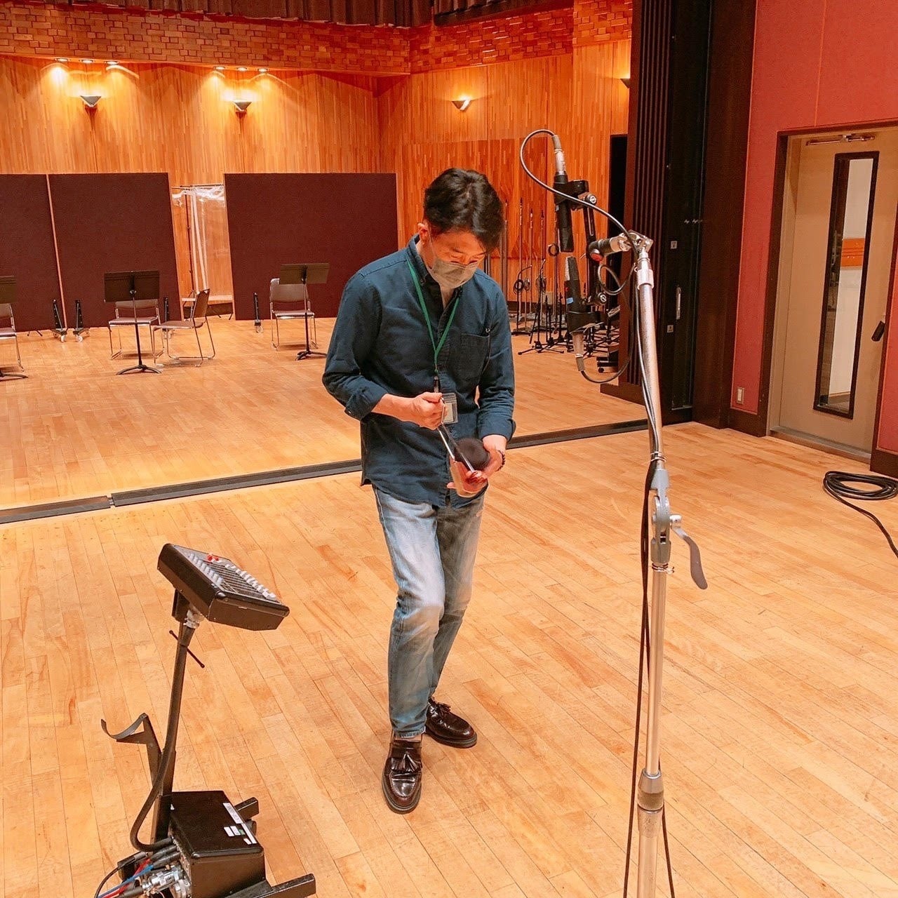 ビブラスラップ演奏中の住友紀人