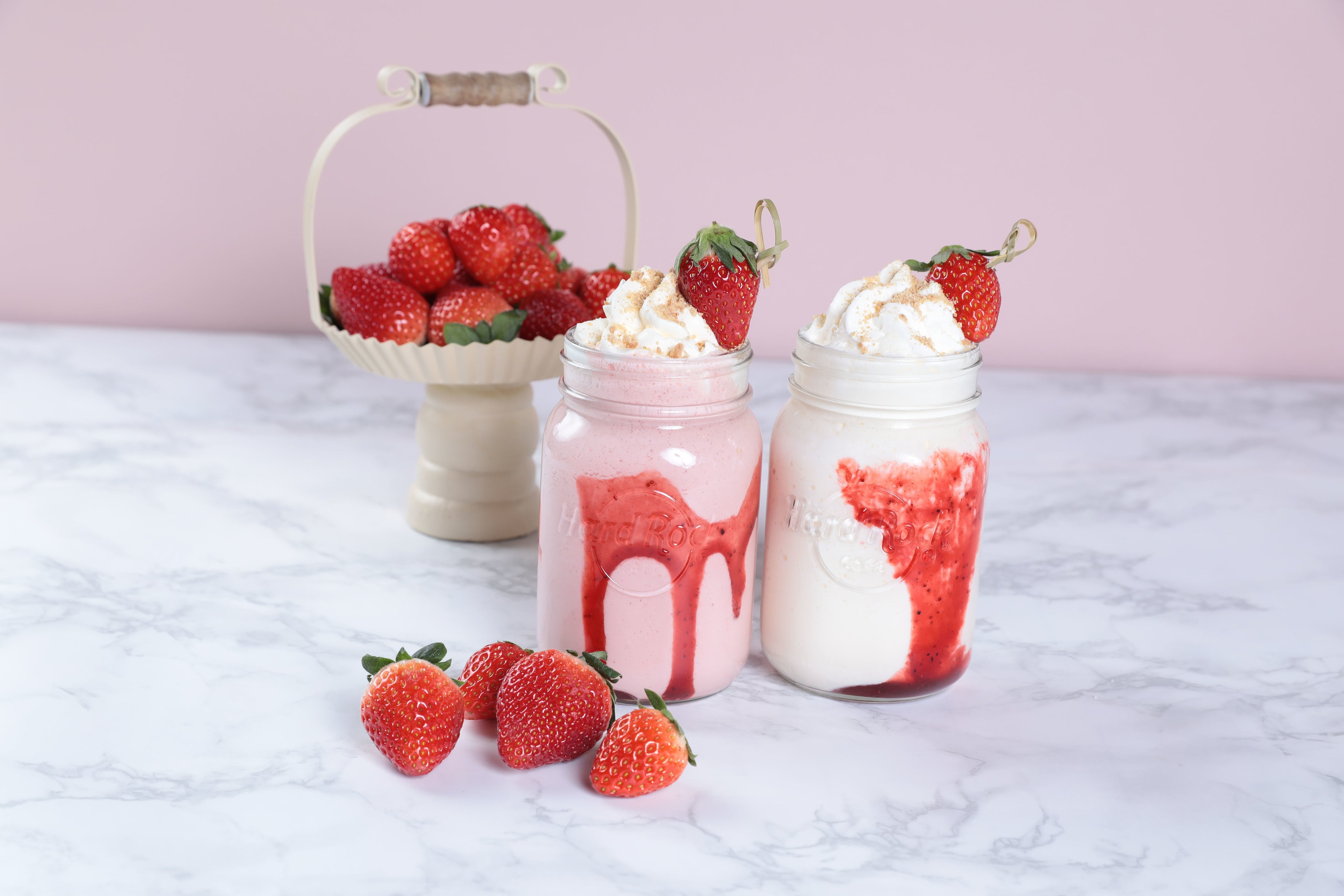 「チーズケーキ イチゴカクテル」「チーズケーキ ミルクシェイク」