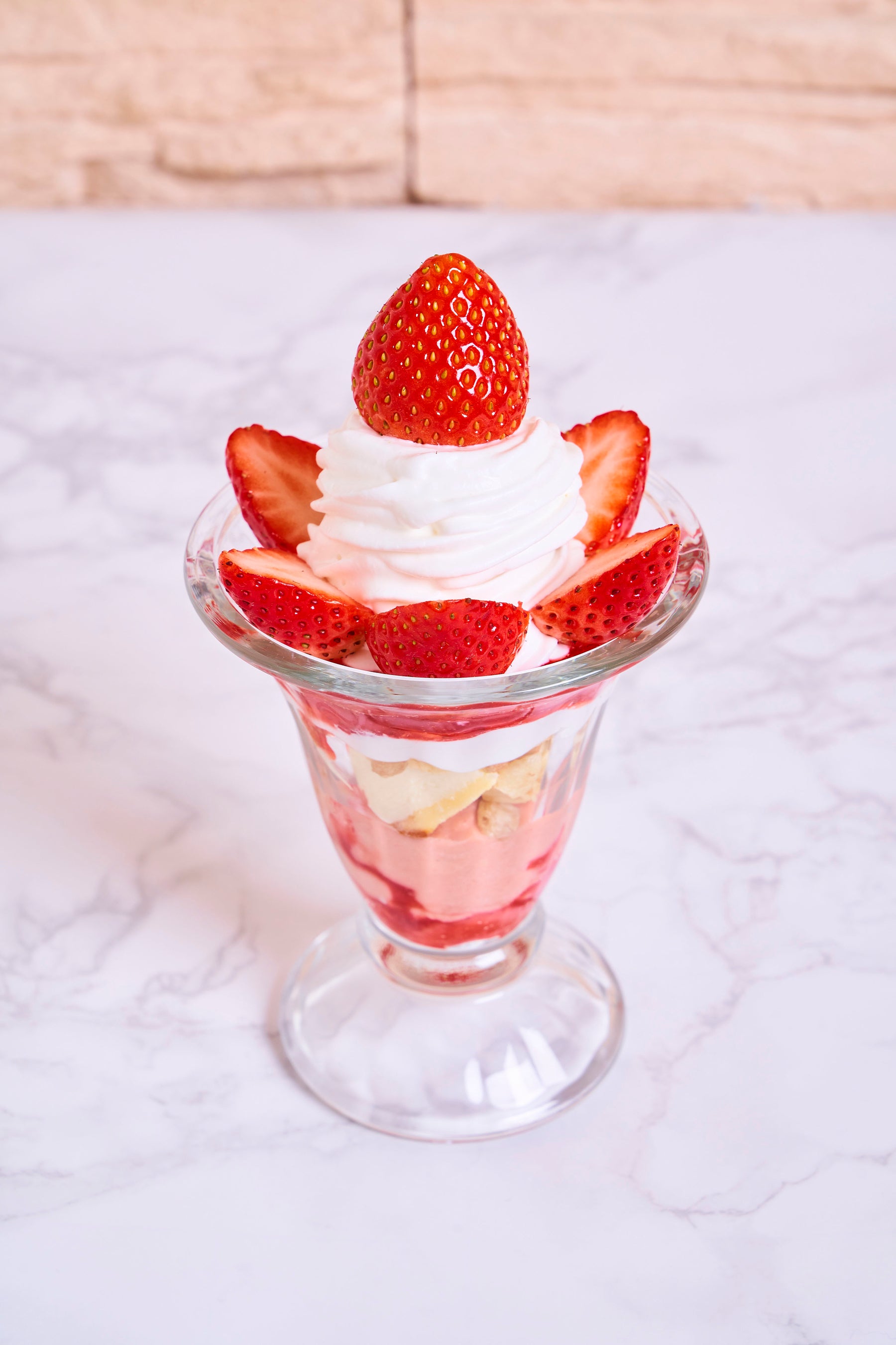 いちごのパフェ