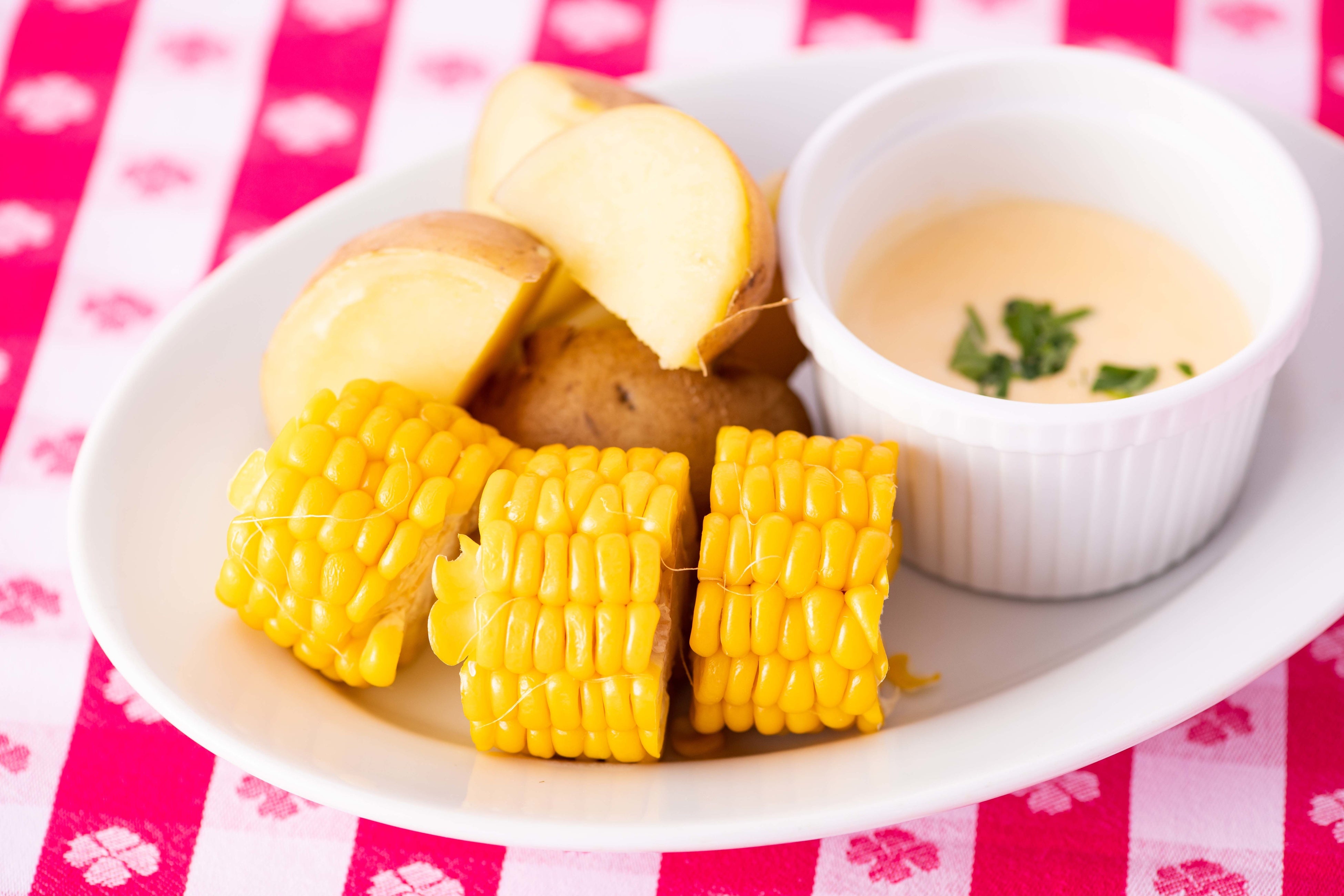 「きたあかりとトウキビ　3種のチーズソース」