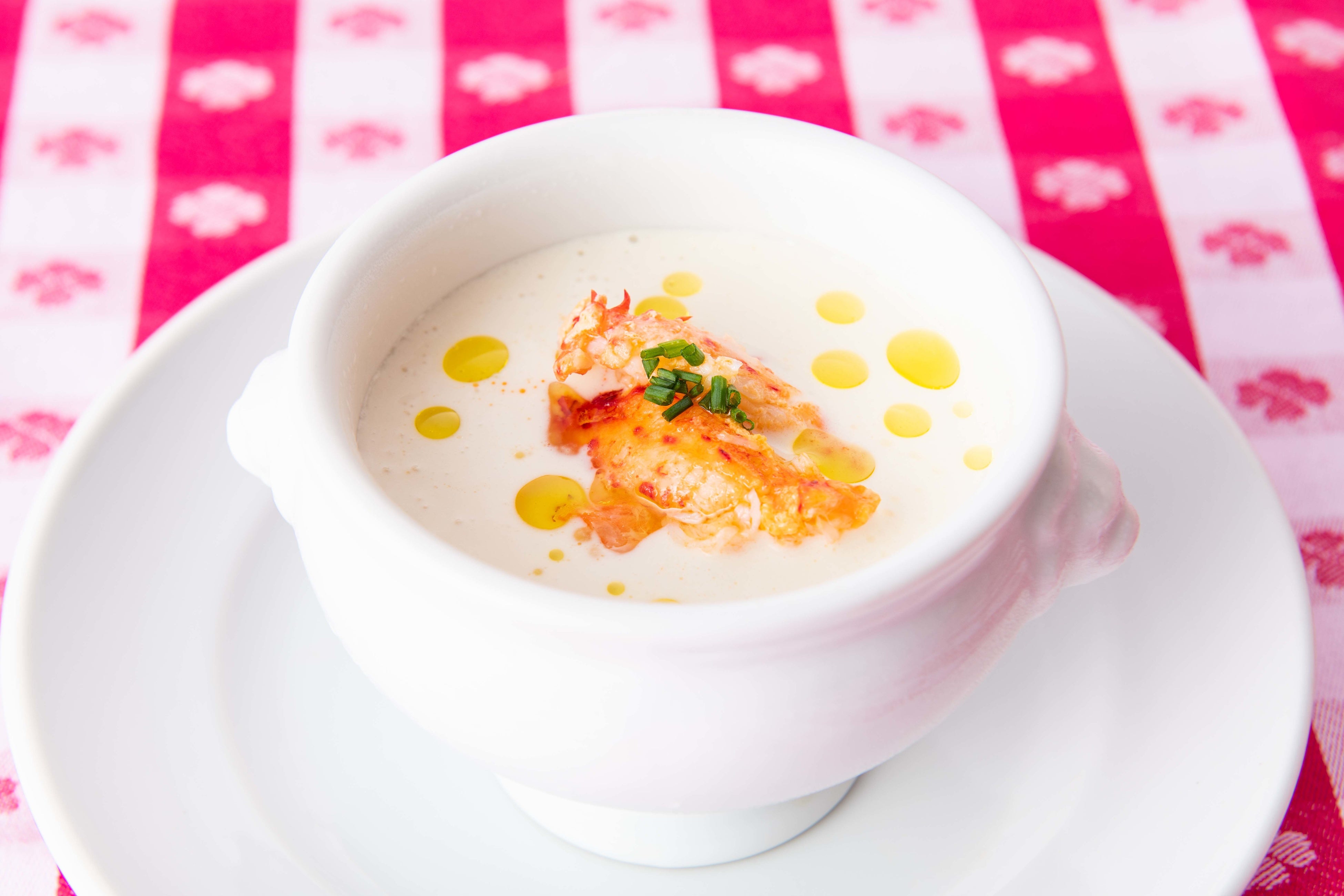 「魚介の冷製スープ仕立て」