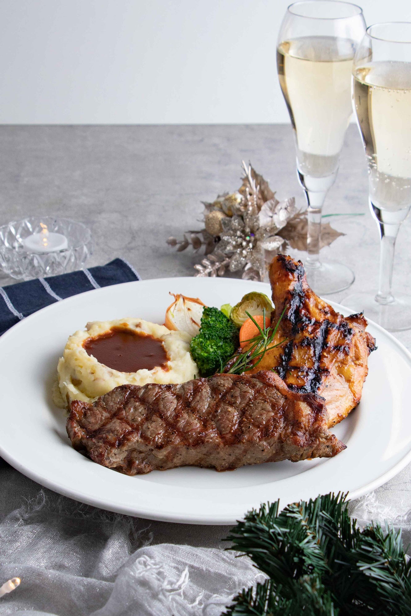 「サーロインステーキ＆ローストチキンコンボ」